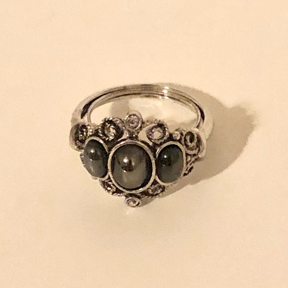Black Victorian-Style Ring